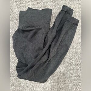 NWOT- Miracle Seamless Leggings